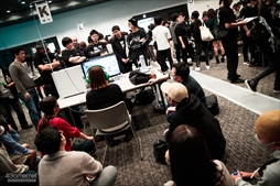 画像ギャラリー No.097のサムネイル画像 / 「鉄拳7」最後のMASTERCUPには765（ナムコ）人が参戦！　初のPC版開催となった同大会の模様をフォトレポートで紹介