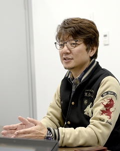 画像ギャラリー No.006のサムネイル画像 / 「バイオハザード7」開発チームを指揮する竹内 潤氏に聞く，プロジェクトの“これまで”。プロモ戦略の狙いや「全編PS VR対応」を決めた経緯とは