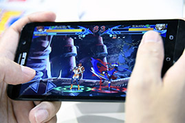 画像ギャラリー No.014のサムネイル画像 / ［TGS 2016］「BLAZBLUE」をスマホで手軽にプレイ。TGS 2016会場で，シリーズ最新作「BLAZBLUE REVOLUTION REBURNING」をプレイしてきた