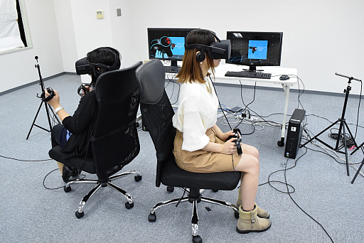 画像ギャラリー No.010のサムネイル画像 / 本日リリースのVR脱出ゲーム「エニグマスフィア〜透明球の謎」のプレイレポート。Oculus Touchによる細やかな手の動きと，協力プレイの楽しさが特徴
