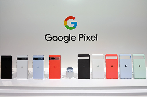 画像ギャラリー No.009のサムネイル画像 / Google初の折りたたみ式スマートフォン「Pixel Fold」発表。広げると約7.6型になるハイエンド端末で6月20日に予約受付を開始