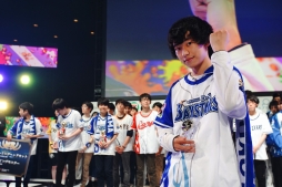 画像ギャラリー No.021のサムネイル画像 / 「スプラトゥーン2」日本一の球団は横浜DeNAベイスターズ！　「NPB eスポーツシリーズ スプラトゥーン2」大会レポート