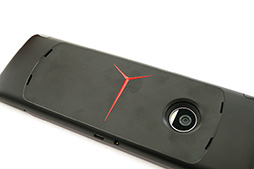 画像ギャラリー No.012のサムネイル画像 / Motorola，デュアルレンズ搭載の新型スマートフォン「Moto X4」を発売。「Moto Mods」の新作となるゲームパッドも