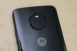 画像ギャラリー No.011のサムネイル画像 / Motorolaの新スマホ「Moto X4」＆合体ゲームパッド「Moto Gamepad」テストレポート。Moto X4は使い勝手良好なミドルクラス市場端末だ