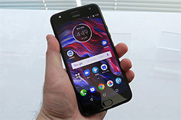 画像ギャラリー No.027のサムネイル画像 / Motorolaの新スマホ「Moto X4」＆合体ゲームパッド「Moto Gamepad」テストレポート。Moto X4は使い勝手良好なミドルクラス市場端末だ