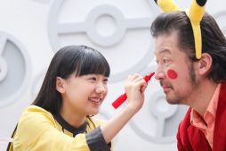 画像ギャラリー No.016のサムネイル画像 / 「ポッ拳」，浅野忠信さんがピカチュウメイクを披露するTVCMが放映開始