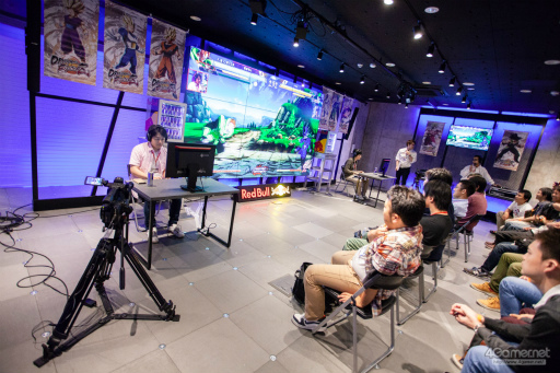 画像ギャラリー No.030のサムネイル画像 / 「ドラゴンボール ファイターズ」初の公式大会「ファイティングデー」フォトレポート。名古屋勢 まさやん選手が頂点へ
