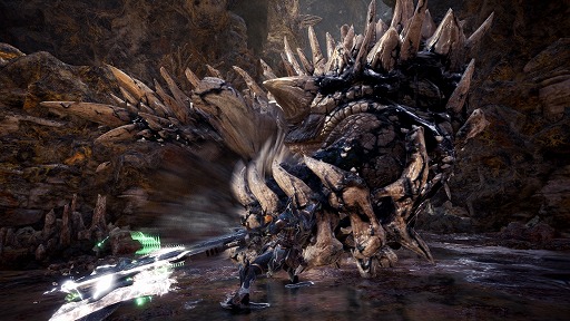 画像ギャラリー No.019のサムネイル画像 / 「MONSTER HUNTER WORLD: ICEBORNE」，新アクションの紹介動画が公開。今回はスラッシュアックスや弓など6つの武器種を一挙に