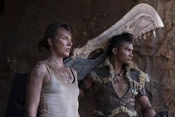 画像ギャラリー No.001のサムネイル画像 / 実写映画「モンスターハンター」，アルテミスと“影蜘蛛ネルスキュラ”の死闘を収録した最新映像が公開に