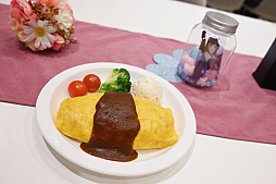 画像ギャラリー No.008のサムネイル画像 / 「プリンセスコネクト！Re:Dive」×“峠の釜めし”荻野屋コラボ試食会レポ。店内には，コラボグッズである等身大パネルの展示も