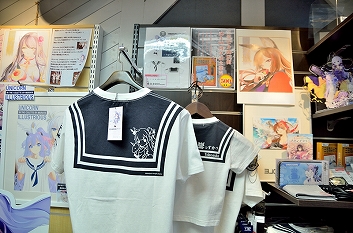 画像ギャラリー No.024のサムネイル画像 / いざ！ 横須賀鎮守府へ。「WoWS×アズレン」コラボイベント「三笠大先輩の横須賀散策」スタンプラリーをレポート