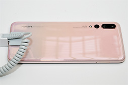 画像ギャラリー No.008のサムネイル画像 / カメラにこだわるHuaweiの新スマートフォン「P20」「P20 Pro」と，20万円超えのラグジュアリーモデル「Mate RS」を実機でチェック