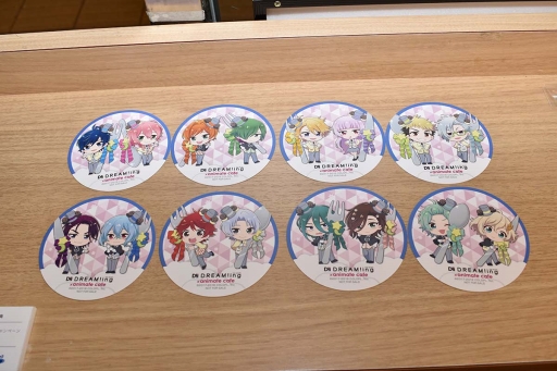 画像ギャラリー No.044のサムネイル画像 / キュートで美しい描き下ろしイラストがたまらない！　アニメイトカフェショップ×「DREAM!ing」によるコラボカフェをレポート