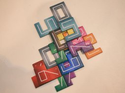 画像ギャラリー No.009のサムネイル画像 / ［SPIEL’17］数字タイルを組み合わせる「NMBR 9」と，お皿を積み重ねる「Paku Paku」。コンパクトながらも熱くなれる2作品を紹介