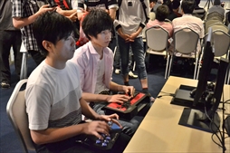 画像ギャラリー No.010のサムネイル画像 / 「BBTAG 第2回公式大会」イベントレポート。プロゲーマー・小路KOG選手が優勝を飾り，直近の出場大会において5連覇を達成