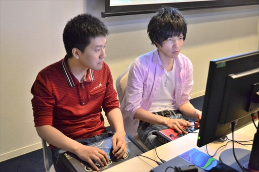 画像ギャラリー No.030のサムネイル画像 / 「BBTAG 第2回公式大会」イベントレポート。プロゲーマー・小路KOG選手が優勝を飾り，直近の出場大会において5連覇を達成