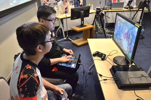 画像ギャラリー No.031のサムネイル画像 / 「BBTAG 第2回公式大会」イベントレポート。プロゲーマー・小路KOG選手が優勝を飾り，直近の出場大会において5連覇を達成