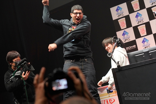 画像ギャラリー No.004のサムネイル画像 / ［EVO Japan］アズウェルのことは自分が一番分かってる――「ソウルキャリバーVI」部門優勝，Bluegod選手インタビュー