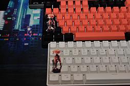 画像ギャラリー No.013のサムネイル画像 / PC用電源ユニットはついに出力1600Wに突入。12VHPWR＆ATX 3.0対応電源をXPGが披露。小型ファン付きのPCIe 5.0対応SSDにも注目だ
