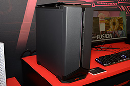 画像ギャラリー No.016のサムネイル画像 / PC用電源ユニットはついに出力1600Wに突入。12VHPWR＆ATX 3.0対応電源をXPGが披露。小型ファン付きのPCIe 5.0対応SSDにも注目だ
