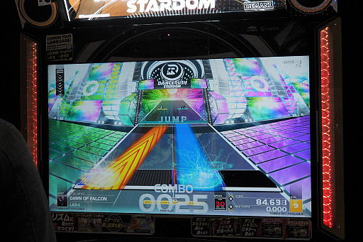 画像ギャラリー No.005のサムネイル画像 / ［JAEPO2018］「DANCERUSH STARDOM」直撮りムービー＆プレイレポート。シャッフルダンスをテーマにした新世代ダンスゲーム