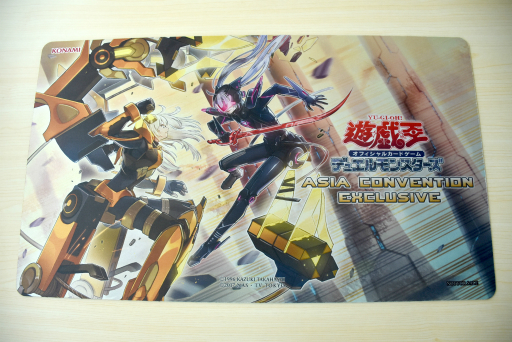 画像ギャラリー No.003のサムネイル画像 / 「遊戯王」の海外公式プレイマットを買ったので，お気に入りポイントや中古品を購入する際の注意点を紹介したい（「買い物Surfer」第17回）