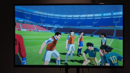 画像ギャラリー No.012のサムネイル画像 / 乗る・蹴るの臨場感が味わえるVRアトラククション「VR 進撃の巨人」「VR キャプテン翼」を，開催中のロケーションテストで体験してきた