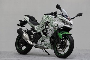 画像ギャラリー No.007のサムネイル画像 / 「真・三國無双8」と「鈴鹿8耐」がコラボレーション。オリジナルラッピングバイクが当たるキャンペーンを開催