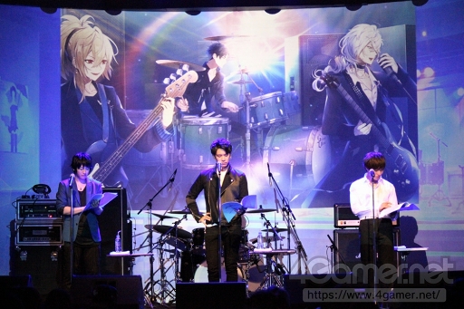 画像ギャラリー No.001のサムネイル画像 / SilverVineキャストの独占ミニインタビューも！　バンド生演奏も披露された「イケメンライブ 恋の歌をキミに」1st FAN MEETING“Real For You”イベントレポート