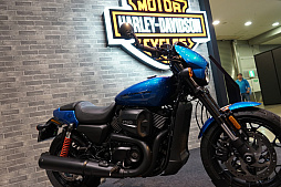 画像ギャラリー No.017のサムネイル画像 / バイクの祭典・TMCS2018に出展されていた「Monster Energy Supercross」&「TT ISLE OF MAN」を紹介。バイクの写真も