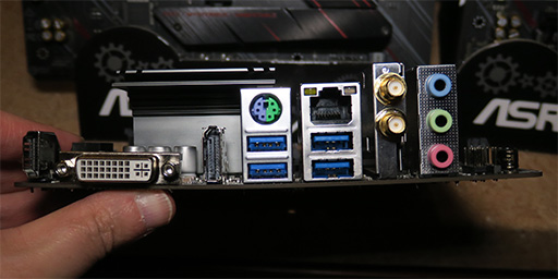 画像ギャラリー No.009のサムネイル画像 / ASRock，エントリー市場向けチップセット「Intel B365」搭載のゲーマー向けマザーボードを初公開