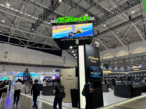 画像ギャラリー No.001のサムネイル画像 / Radeon RX 9060 XT搭載カードや光らないマザーボードなど，ASRockブースの注目製品をチェック