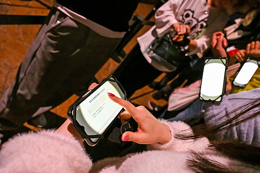 画像ギャラリー No.007のサムネイル画像 / イマーシブ・フォート東京の「Identity V 第五人格」アトラクションで脱出なるか!?　リアルでロッカーにギュウ詰めの体験レポ