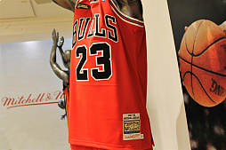 画像ギャラリー No.001のサムネイル画像 / 「NBA 2K19」にも登場するスポーツファッションブランド「Mitchell ＆ Ness」が日本上陸