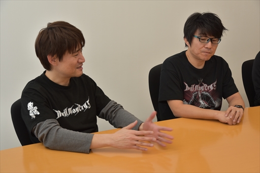 画像ギャラリー No.010のサムネイル画像 / 「デビル メイ クライ 5」開発者インタビュー。3人目の主人公，魔獣を使役する謎の男「V（ブイ）」の誕生秘話に迫る
