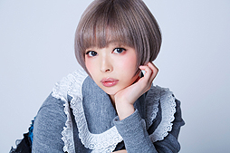 画像ギャラリー No.002のサムネイル画像 / 最上もがさんが「バイオハザード RE:2」の「1-Shot Demo」に挑戦する動画が公開。短編動画シリーズの第6弾も