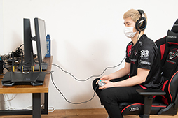 画像ギャラリー No.013のサムネイル画像 / 【PR】プロチーム「忍ism Gaming」に聞くASUS製ゲーマー向け無線LANルーターの魅力とは？ ルーターにこだわるとゲームの快適さが変わる