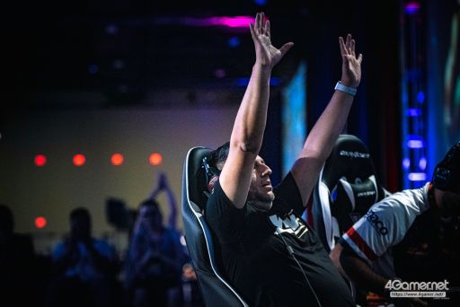 画像ギャラリー No.087のサムネイル画像 / ［EVO2019］「サムスピ」など4部門で優勝者が決定する「EVO2019」Day2，Twitterまとめ。Day3に進むTOP8も漏れなく決定