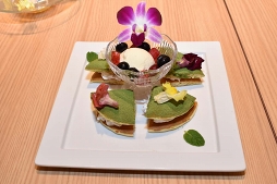 画像ギャラリー No.017のサムネイル画像 / コラボ限定イラストが可愛すぎた“カプコンカフェ×『囚われのパルマ Refrain』”をレポート。チアキをはじめ，看守や門司のコラボメニューにも注目
