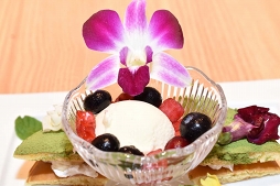 画像ギャラリー No.018のサムネイル画像 / コラボ限定イラストが可愛すぎた“カプコンカフェ×『囚われのパルマ Refrain』”をレポート。チアキをはじめ，看守や門司のコラボメニューにも注目