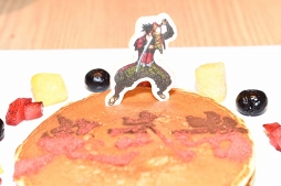 画像ギャラリー No.034のサムネイル画像 / コラボ限定イラストが可愛すぎた“カプコンカフェ×『囚われのパルマ Refrain』”をレポート。チアキをはじめ，看守や門司のコラボメニューにも注目