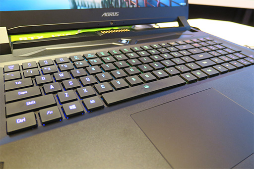 画像ギャラリー No.012のサムネイル画像 / GIGABYTE，4K有機ELパネル採用のクリエイター＆ゲーマー向けノートPC「AERO 15 OLED」を発表。重量2kgでRTX 20搭載にも注目だ