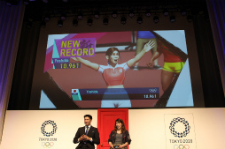 画像ギャラリー No.013のサムネイル画像 / 吉田沙保里さんが里見治紀会長と名勝負を展開！？「東京2020オリンピック The Official Video Game」CM発表会レポート