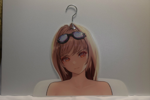 画像ギャラリー No.010のサムネイル画像 / 「勝利の女神：NIKKE」ブースはリアル10連ガチャが熱かった！ コミックマーケット102会場を彩った広告も一挙紹介