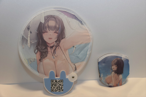 画像ギャラリー No.017のサムネイル画像 / 「勝利の女神：NIKKE」ブースはリアル10連ガチャが熱かった！ コミックマーケット102会場を彩った広告も一挙紹介