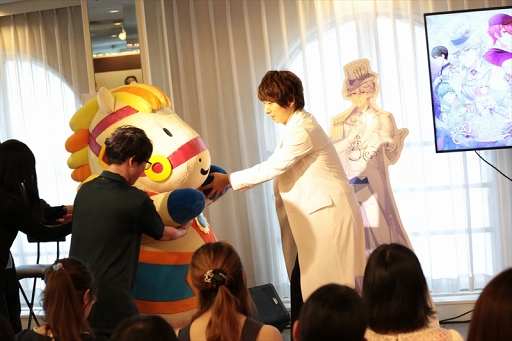 画像ギャラリー No.009のサムネイル画像 / 羽多野さんらが100年以上の歴史を持つ回転木馬を堪能！　移動遊園地を舞台にした「幻想マネージュ」初イベントをレポート