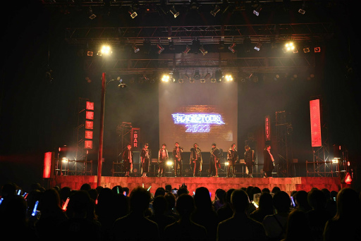 画像ギャラリー No.002のサムネイル画像 / 「ブラックスター」，ライブツアー“BLACK TOUR 2022”横浜公演の公式レポートを公開