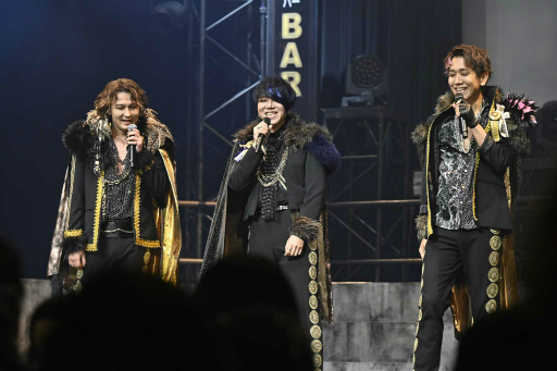 画像ギャラリー No.013のサムネイル画像 / 「ブラックスター」，ライブツアー“BLACK TOUR 2022”横浜公演の公式レポートを公開