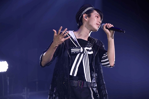 画像ギャラリー No.004のサムネイル画像 / 「ブラックスター -Theater Starless-」ライブツアー“BLACK TOUR 2022”の名古屋＆羽田公演の公式レポートが公開に