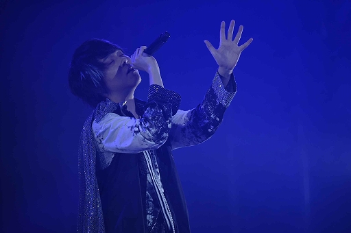 画像ギャラリー No.016のサムネイル画像 / 「ブラックスター -Theater Starless-」ライブツアー“BLACK TOUR 2022”の名古屋＆羽田公演の公式レポートが公開に